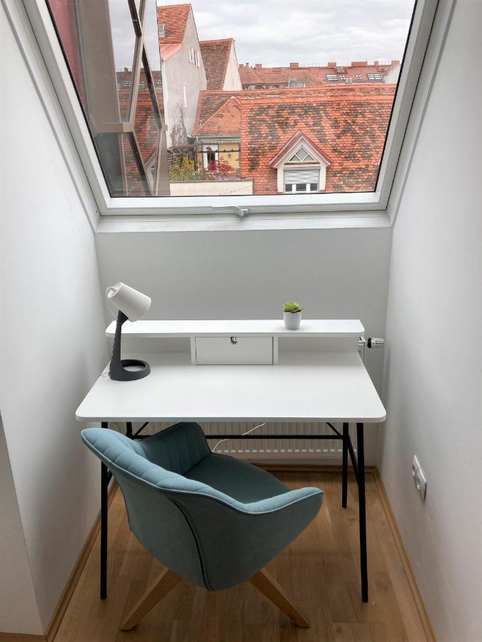 Carillon By Bestchoice - Old City - Self Check-In With Parking Option 그라츠 외부 사진