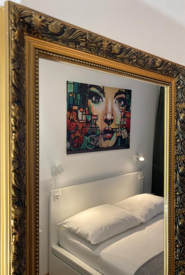 Carillon By Bestchoice - Old City - Self Check-In With Parking Option 그라츠 외부 사진